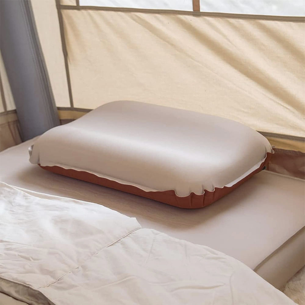 Cheese Pillow - pressure-relieving hollow structure for comfortable rest and relaxation